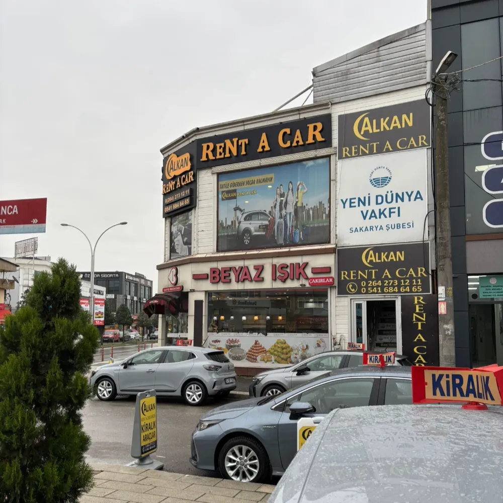 Lüks Araç Kiralama Rehberi ve Bilmeniz Gerekenler